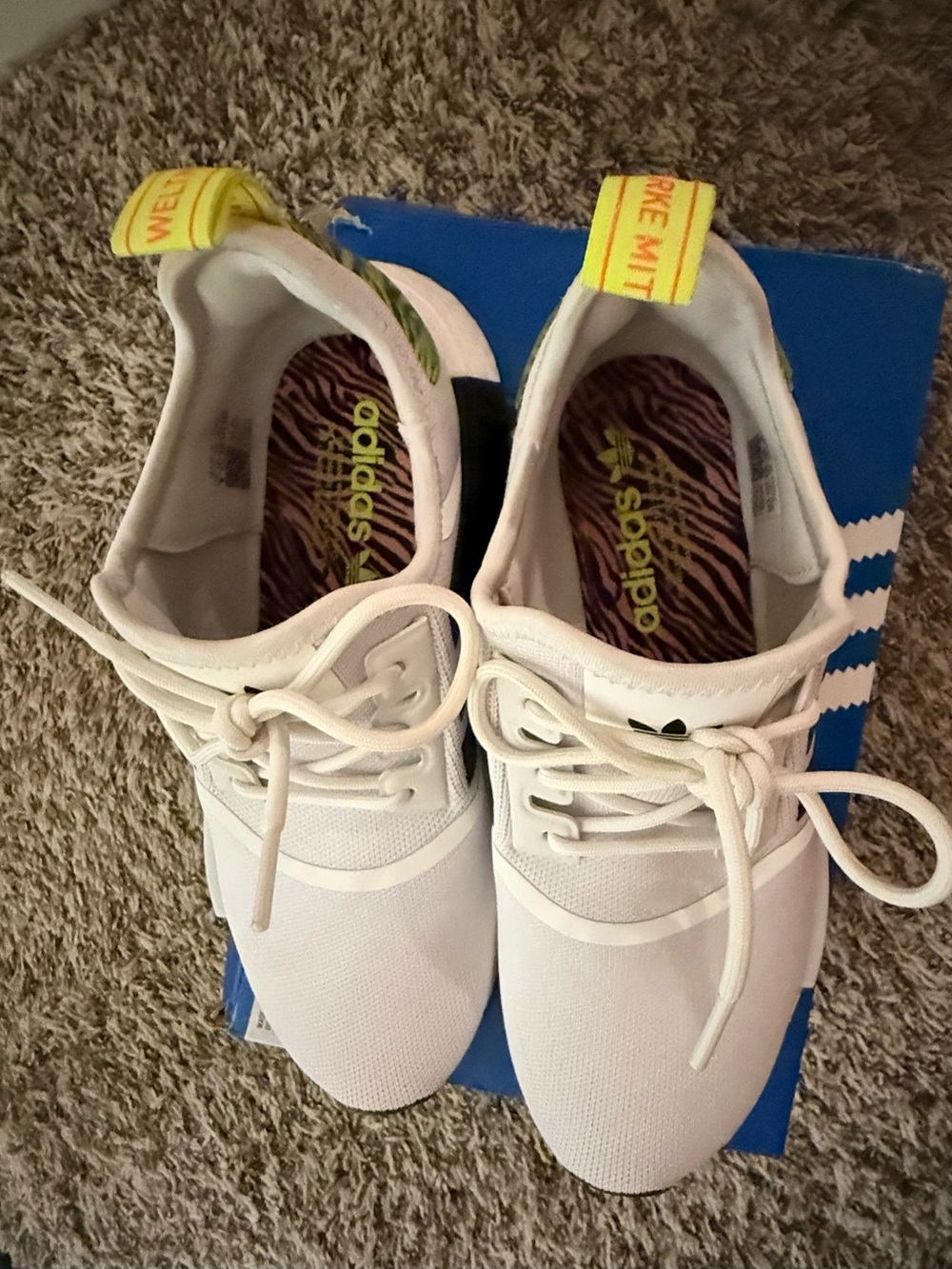 adidas Women’s White & Green Tennis Shoes - Picture 8 of 8